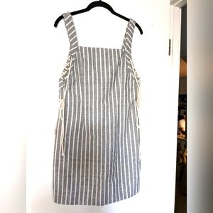 Heartloom Sleeveless Linen Dress- size S